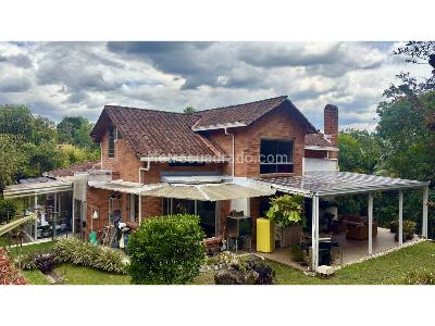 Casa de 5 alcobas en venta en Escobero, Envigado, 425 m² · foto 4 de 20