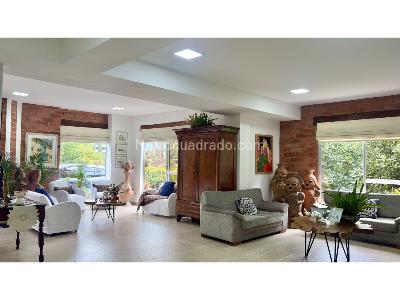 Casa de 5 alcobas en venta en Escobero, Envigado, 425 m² · foto 12 de 20