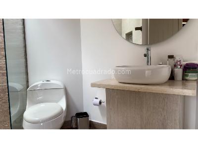 Casa de 5 alcobas en venta en Escobero, Envigado, 425 m² · foto 19 de 20
