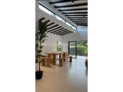 Casa de 3 alcobas en venta en Variante Palmas, Envigado, 400 m² · foto 3 de 17