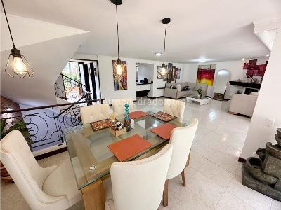 Casa en venta en Loma De Las Brujas, Envigado · foto 2 de 16