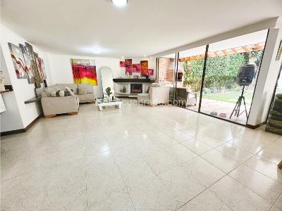 Casa en venta en Loma De Las Brujas, Envigado · foto 7 de 16