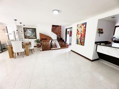 Casa en venta en Loma De Las Brujas, Envigado · foto 9 de 16