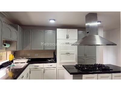 Casa en venta en Loma Del Escobero, Envigado · foto 5 de 20