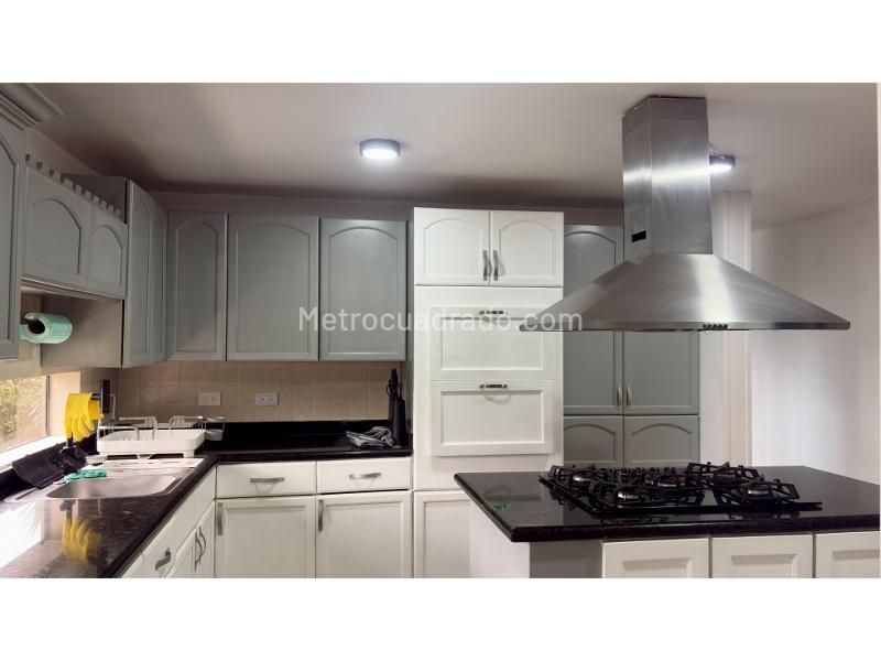 Casa – Envigado, barrio los naranjos, Valle de Aburrá - Más