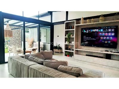 Casa de 3 alcobas en venta en Escobero, Envigado, 1575 m² · foto 5 de 8