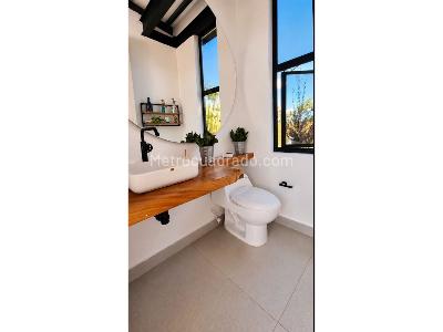 Casa de 3 alcobas en venta en Escobero, Envigado, 1575 m² · foto 7 de 8