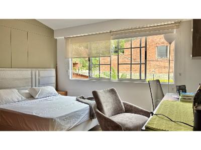 Casa de 3 alcobas en venta en Loma Del Escobero, Envigado, 200 m² · foto 11 de 20
