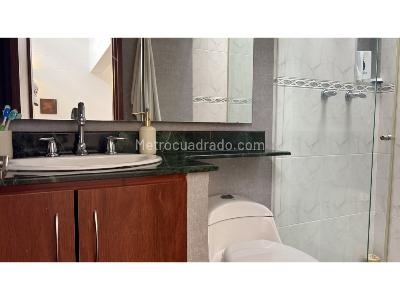 Casa de 3 alcobas en venta en Loma Del Escobero, Envigado, 200 m² · foto 14 de 20