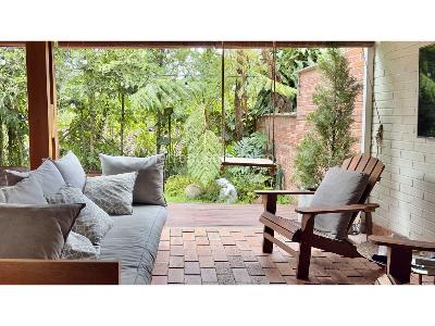 Casa de 3 alcobas en venta en Loma Del Escobero, Envigado, 200 m² · foto 2 de 20