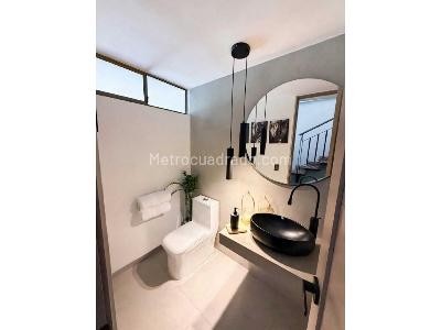 Casa de 3 alcobas en venta en Loma Del Chocho, Envigado, 223 m² · foto 10 de 19