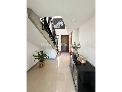 Casa de 3 alcobas en venta en Loma Del Chocho, Envigado, 223 m² · foto 11 de 19