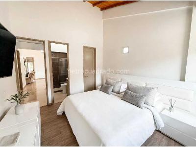 Casa de 3 alcobas en venta en Loma Del Chocho, Envigado, 223 m² · foto 15 de 19