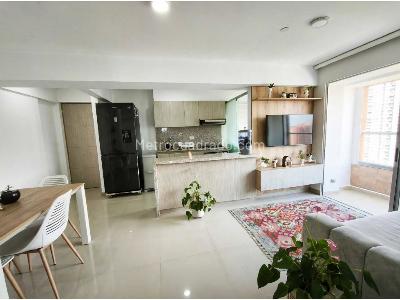 Apartamento de 3 alcobas en venta en Tres Esquinas, Sabaneta, 74 m² · foto 6 de 11
