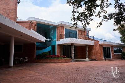 Casa de 5 alcobas en venta en Guaymaral San Simon, Bogotá, 1620 m² · foto 17 de 20