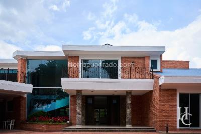 Casa de 5 alcobas en venta en Guaymaral San Simon, Bogotá, 1620 m² · foto 2 de 20