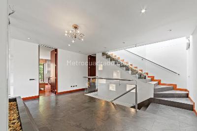 Casa de 5 alcobas en venta en Bogotá, 726 m² · foto 7 de 19