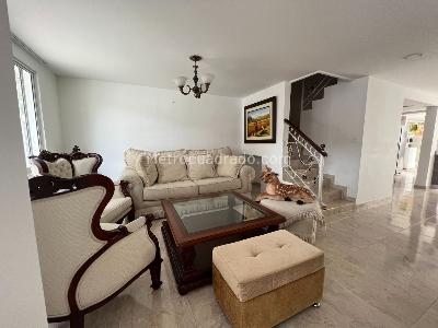Casa de 3 alcobas en venta en El Limonar Uniplanta, Cali, 230 m² · foto 19 de 20