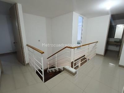 Casa de 3 alcobas en venta en La Hacienda El Castillo, Cali, 395 m² · foto 2 de 20