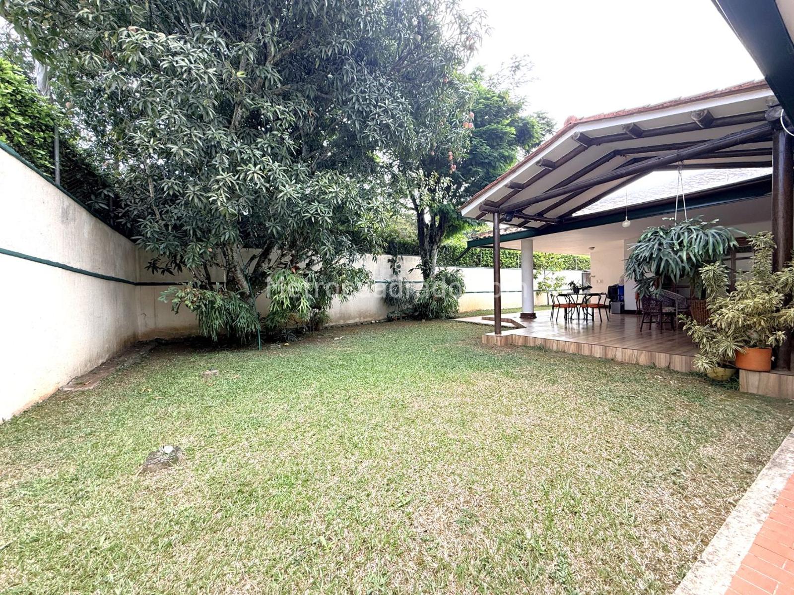Casa de 4 habitaciones en venta en Ciudad Jardin, Cali — imagen 1 de 20