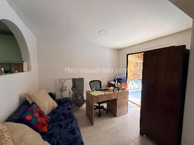 Casa de 4 alcobas en venta en Ciuda Jardin, Cali, 150 m² · foto 3 de 20