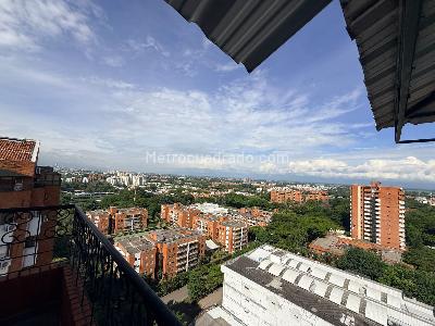 Apartamento de 3 alcobas en venta en Quintas De Don Simon, Cali, 202 m² · foto 3 de 20