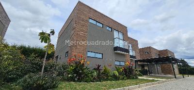 Casa de 3 alcobas en venta en Chuntame, Cajicá, 220 m² · foto 4 de 20