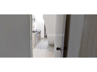 Casa de 5 alcobas en venta en Santa Teresita, Medellín, 325 m² · foto 4 de 16