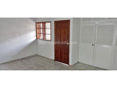 Casa de 5 alcobas en venta en Santa Teresita, Medellín, 325 m² · foto 10 de 16