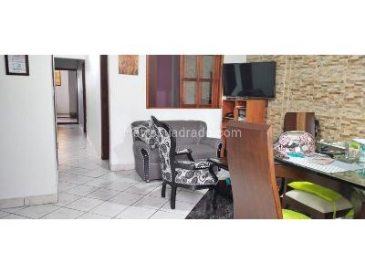 Apartamento de 3 alcobas en venta en Poblado Loma Del Garabato, Medellín, 85 m² · foto 2 de 18