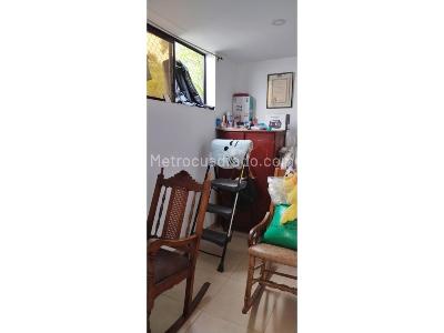 Apartamento de 3 alcobas en venta en Poblado Loma Del Garabato, Medellín, 85 m² · foto 10 de 18