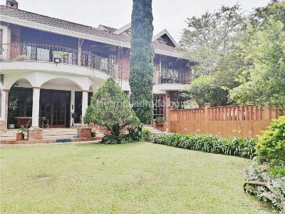 Casa de 5 alcobas en venta en Loma El Atravesado, Envigado, 1837 m² · foto 2 de 20
