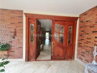 Casa de 5 alcobas en venta en Loma El Atravesado, Envigado, 1837 m² · foto 8 de 20