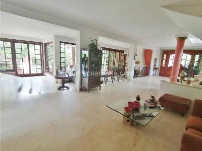Casa de 5 alcobas en venta en Loma El Atravesado, Envigado, 1837 m² · foto 12 de 20