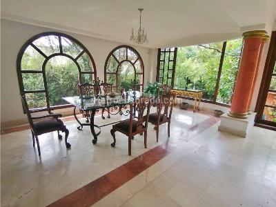 Casa de 5 alcobas en venta en Loma El Atravesado, Envigado, 1837 m² · foto 16 de 20