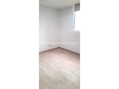 Apartamento de 3 alcobas en venta en Calle Vieja, Bello, 65 m² · foto 5 de 20