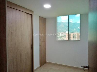 Apartamento de 3 alcobas en venta en Calle Vieja, Bello, 65 m² · foto 6 de 20