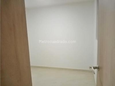Apartamento de 3 alcobas en venta en Calle Vieja, Bello, 65 m² · foto 8 de 20