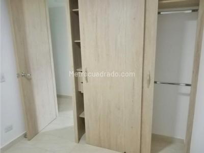 Apartamento de 3 alcobas en venta en Calle Vieja, Bello, 65 m² · foto 9 de 20