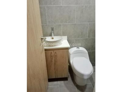 Apartamento de 3 alcobas en venta en Calle Vieja, Bello, 65 m² · foto 12 de 20