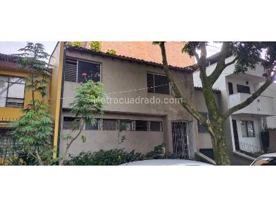 Casa de 5 alcobas en venta en Belen Rosales, Medellín, 197 m² · foto 4 de 4