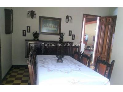 Casa de 5 alcobas en venta en La Floresta, Medellín, 286 m² · foto 3 de 15