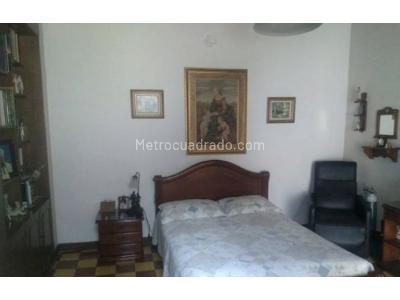 Casa de 5 alcobas en venta en La Floresta, Medellín, 286 m² · foto 7 de 15