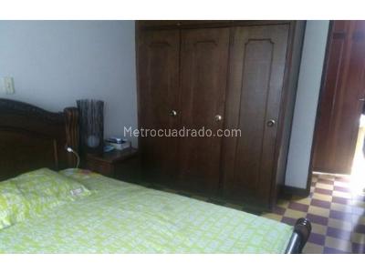 Casa de 5 alcobas en venta en La Floresta, Medellín, 286 m² · foto 8 de 15