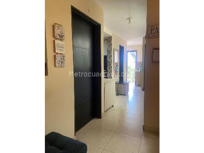 Casa de 3 alcobas en venta en Manrique Las Esmeraldas, Medellín, 128 m² · foto 3 de 16