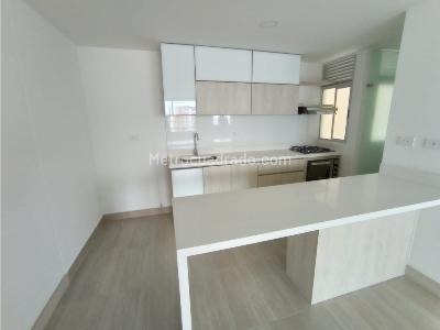 Apartamento de 2 alcobas en venta en Las Lomitas, Sabaneta, 86 m² · foto 8 de 14