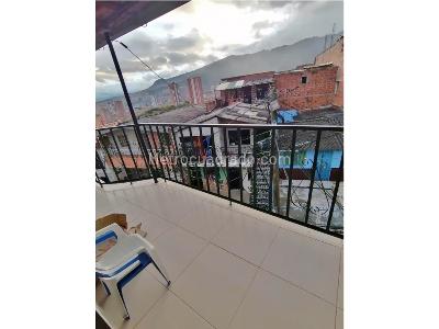 Apartamento de 3 alcobas en venta en Quitasol, Bello, 71 m² · foto 2 de 11