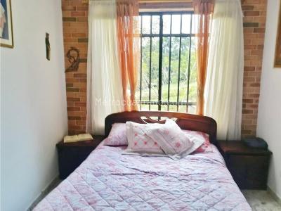 Apartamento de 3 alcobas en venta en Poblado Loma Del Garabato, Medellín, 72 m² · foto 7 de 14