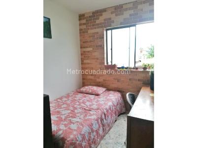 Apartamento de 3 alcobas en venta en Poblado Loma Del Garabato, Medellín, 72 m² · foto 8 de 14