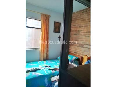 Apartamento de 3 alcobas en venta en Poblado Loma Del Garabato, Medellín, 72 m² · foto 10 de 14